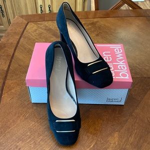 Bread new size 10 black suede like pumps